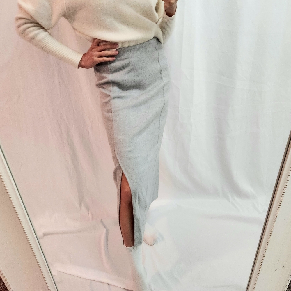Banana Republic Light Gray Pencil Skirt Office Professional Cocktail Knit Wool